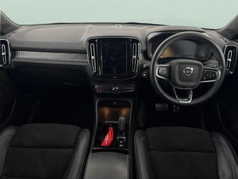 Volvo XC40 1.5h T4 Recharge 10.7kWh Plus Plug-in (211 ps) - CLIMATE PACK - 