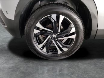 Peugeot E-2008 50kWh GT (7kW Charger) (136 ps) - LED - REVERSE CAM - SAT NAV