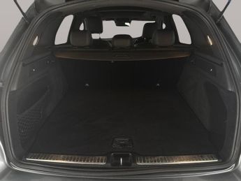 Mercedes-Benz GLC 2.1 GLC250d AMG Line (Premium Plus) G-Tronic 4MATIC (204 ps) - N