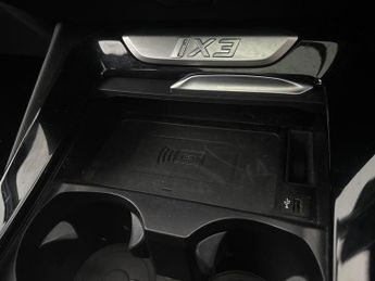 BMW iX3 80kWh Premier Edition (286 ps) - PAN ROOF - DRIVING ASSISTANT - 