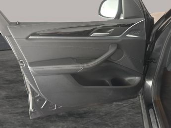 BMW iX3 80kWh Premier Edition (286 ps) - PAN ROOF - DRIVING ASSISTANT - 