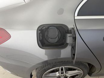 Mercedes-Benz A Class 1.3 A250e 15.6kWh AMG Line Plug-in 8G-DCT (218 ps) - HEATED LEAT