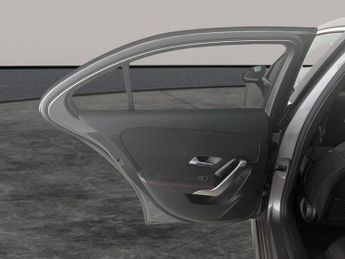 Mercedes-Benz A Class 1.3 A250e 15.6kWh AMG Line Plug-in 8G-DCT (218 ps) - HEATED LEAT