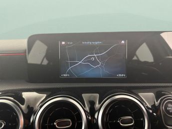 Mercedes-Benz A Class 1.3 A250e 15.6kWh AMG Line Plug-in 8G-DCT (218 ps) - HEATED LEAT