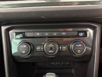 Volkswagen Tiguan 1.5 TSI EVO Match DSG (150 ps) - BLUETOOTH - PARK SENSORS - PADD