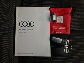 Audi Q4 E-tron 40 S line 82kWh (204 ps) - CARPLAY - LED - REVERSE CAM