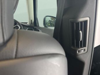 Volvo XC90 2.0h T8 Recharge 18.8kWh Plus Plug-in 4WD (455 ps) - CARPLAY