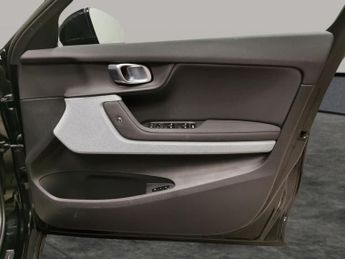 Polestar Polestar 2 Single Motor 69kWh Standard Range Fastback FWD (231 ps) - APPLE 