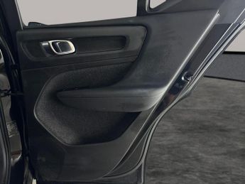 Volvo XC40 1.5h T4 Recharge 10.7kWh Plus Plug-in (211 ps) - CLIMATE PACK - 