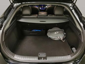 Hyundai Ioniq 38.3kWh Premium SE (136 ps) - HEAT AND COOL SEATS - LED - REVERS