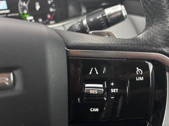 Land Rover Range Rover Evoque 1.5 P300e 12.2kWh R-Dynamic S Plug-in 4WD (309 ps) - REVERSE CAM