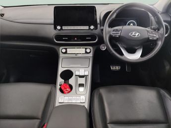 Hyundai Kona 64kWh Ultimate (10.5kW Charger) (204 ps) - REVERSE CAM - NAV - L