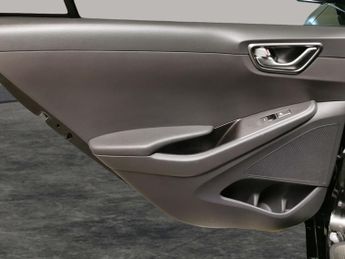 Hyundai Ioniq 38.3kWh Premium SE (136 ps) - HEAT AND COOL SEATS - LED - REVERS