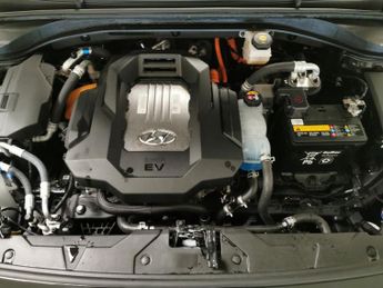 Hyundai Ioniq 38.3kWh Premium SE (136 ps) - HEAT AND COOL SEATS - LED - REVERS
