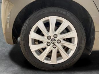 Toyota Yaris 1.5 VVT-h Icon E-CVT (116 ps) - AIR CON - AUTO HEADLIGHTS - DAB