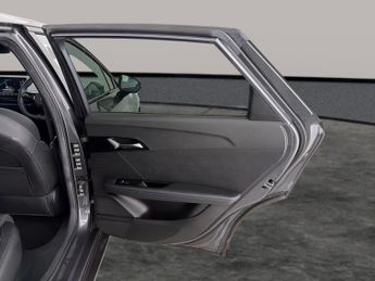 MG Mg4 64kWh Trophy Long Range (203 ps) - HEATED STEERING - BLIND SPOT 