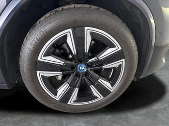 BMW iX3 80kWh M Sport (286 ps) - DRIVING ASSISTANT - 360 CAM - PARK ASSI
