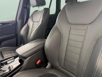 BMW iX3 80kWh Premier Edition (286 ps) - LEATHER - HEATED SEATS - NAV