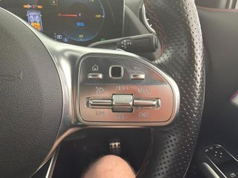 Mercedes-Benz EQA EQA 250+ 70.5kWh AMG Line (190 ps) - ADAPTIVE LIGHTS - HEATED LE