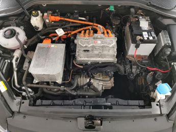 Volkswagen E-golf 35.8kWh e-Golf (136 ps) - LED - BLUETOOTH - PARK SENSORS