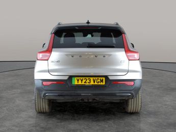 Volvo XC40 Recharge Twin 82kWh Plus AWD (408 ps) - BLACK ROOF RAILS