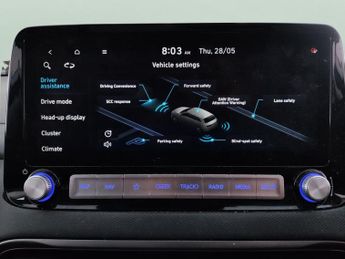 Hyundai Kona 64kWh Ultimate (10.5kW Charger) (204 ps) - REVERSE CAM - NAV - L