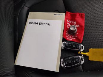 Hyundai Kona 64kWh Ultimate (10.5kW Charger) (204 ps) - REVERSE CAM - NAV - L