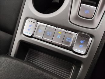 Hyundai Kona 64kWh Ultimate (10.5kW Charger) (204 ps) - REVERSE CAM - NAV - L