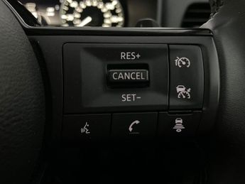 Nissan Qashqai 1.3 DIG-T MHEV Acenta Premium XTRON (158 ps) - REVERSE CAM