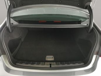 BMW 3 Series 2.0 330e 12kWh M Sport Plug-in (292 ps) - CARPLAY - ACTIVE LANE 