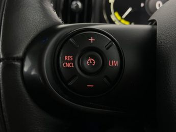 Mini Countryman 1.5 10kWh Cooper SE Classic Plug-in ALL4 (222 ps) - CRUISE - DRI