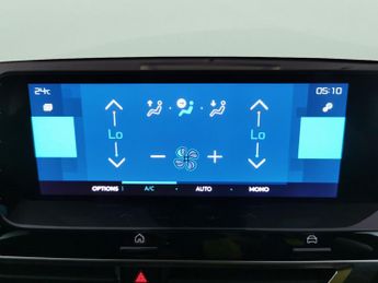 Citroen e-C4 50kWh Shine Plus (7.4kW Charger) (136 ps) - REVERSE CAM - HEATED