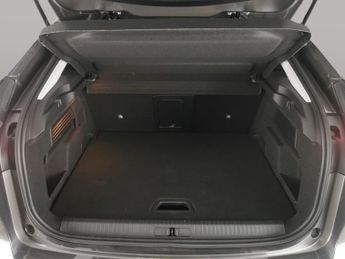 Citroen e-C4 50kWh Shine Plus (7.4kW Charger) (136 ps) - REVERSE CAM - HEATED