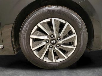 Hyundai Ioniq 38.3kWh Premium SE (136 ps) - HEAT AND COOL SEATS - LED - REVERS