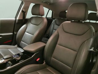 Hyundai Ioniq 38.3kWh Premium SE (136 ps) - HEAT AND COOL SEATS - LED - REVERS