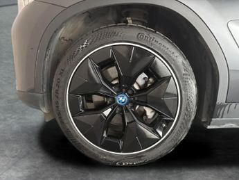 BMW iX3 80kWh Premier Edition (286 ps) - PAN ROOF - DRIVING ASSISTANT - 