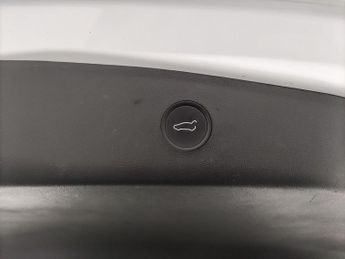 Tesla Model 3 (Dual Motor) Long Range 4WDE (346 ps) - HEATED WHEEL - KEYLESS