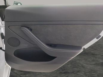 Tesla Model 3 (Dual Motor) Long Range 4WDE (346 ps) - HEATED WHEEL - KEYLESS