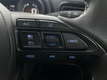 Toyota Yaris Cross 1.5 VVT-h Icon E-CVT (116 ps) - LANE TRACE ASSIST - LANE DEPARTU