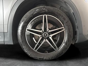 Mercedes-Benz EQA EQA 250 66.5kWh AMG Line (190 ps) - ADAPTIVE LIGHTS - HEATED LEA