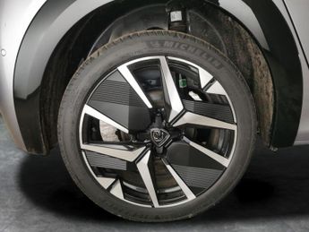 Peugeot 208 1.2 GT Premium e-DSC6 (145 ps) - 360 CAM - LED - REVERSE CAM
