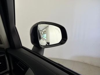 Volvo XC90 2.0h T8 Recharge 18.8kWh Plus Plug-in 4WD (455 ps) - SURROUND VI