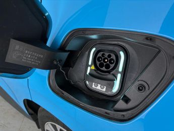 MG Mg4 64kWh SE Long Range (203 ps) - COMFORT ACCESS - BLUETOOTH - DRIV