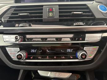 BMW iX3 80kWh Premier Edition (286 ps) - LEATHER - HEATED SEATS - NAV