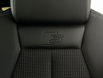 Audi Q4 E-tron 40 S line Sportback 82kWh (204 ps)(comfort&sound) - LED - REVERS