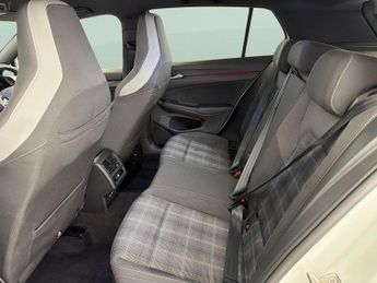 Volkswagen Golf 2.0 TDI GTD DSG (200 ps) - DIGITAL DASH - PADDLE SHIFT - PARK SE