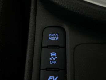 Toyota Yaris Cross 1.5 VVT-h Icon E-CVT (116 ps) - LANE TRACE ASSIST - LANE DEPARTU