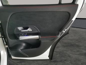 Mercedes-Benz EQA EQA 250 66.5kWh AMG Line (190 ps) - REVERSE CAM - NAV - ALCANTAR