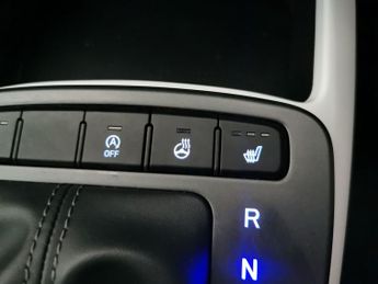 Hyundai i10 1.0 Premium (67 ps) - HEATED STEERING - LANE DEPARTURE  - WIFI