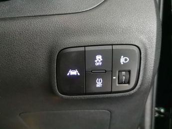 Hyundai i10 1.0 Premium (67 ps) - HEATED STEERING - LANE DEPARTURE  - WIFI
